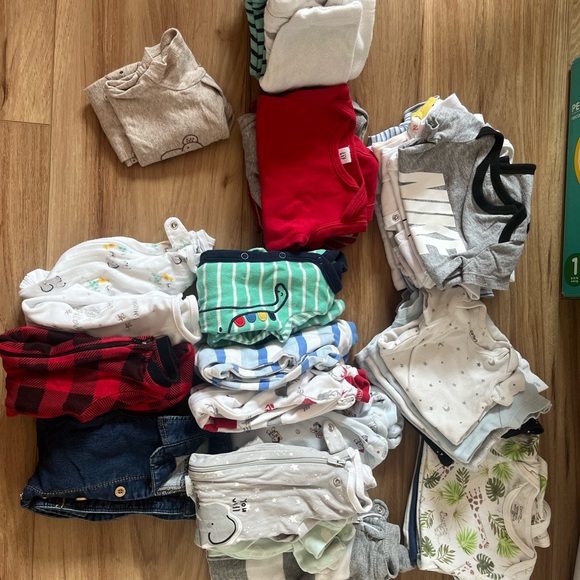 Newborn Boy/Unisex Clothing Lot Baby - Picture 1 of 3